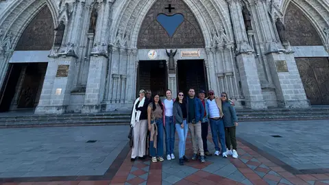 Quito, Teleférico, Mitad del Mundo